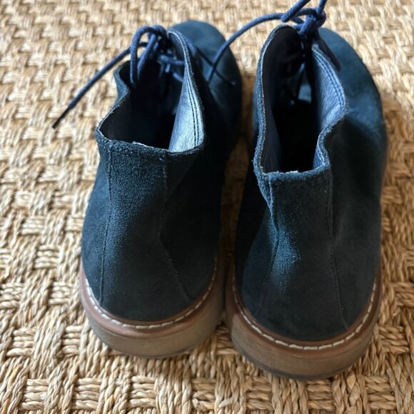 Joseph Abboud Travis blue suede chukkah boots
